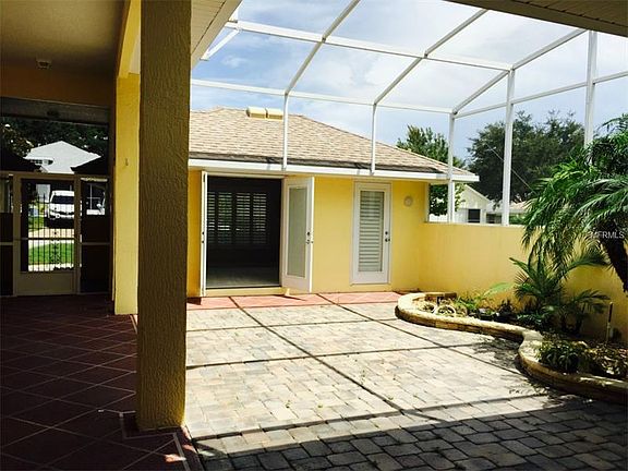3rd image of 21125 Lionheart Dr