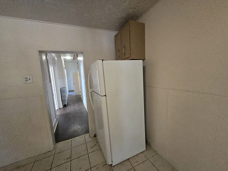 407 N Webster Ave — Photo 40