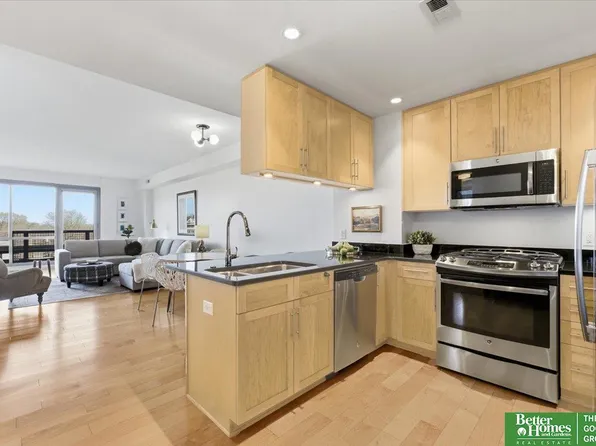 3201 Dodge Ct #5309, Omaha, NE 68131