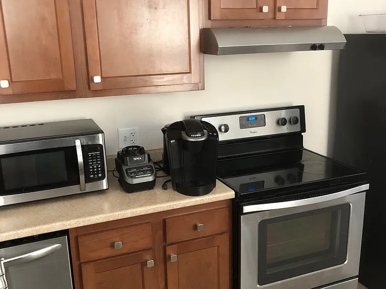210 Waterman St #1 — Photo 8