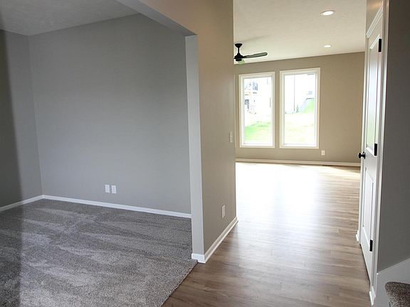 5th image of 8101 S 69th St