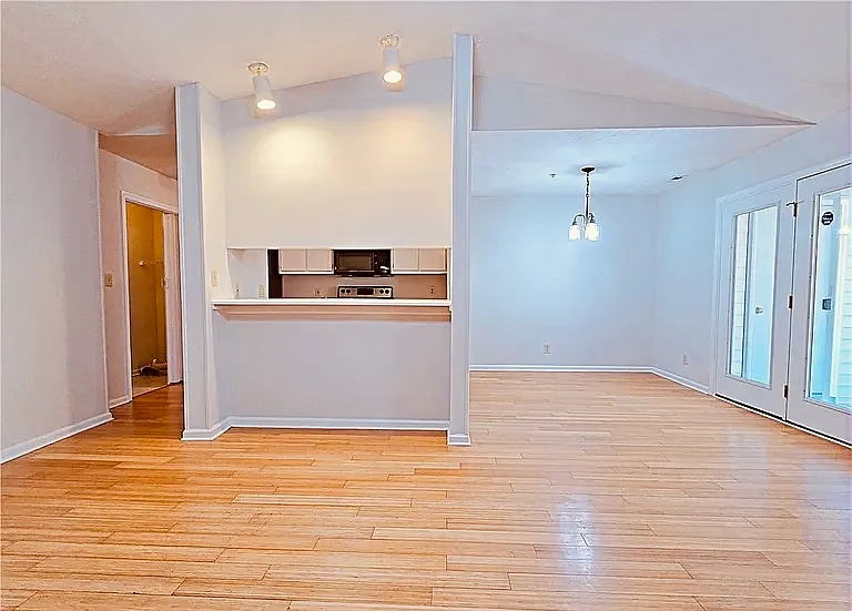 259 Waterdown Dr #11 — Photo 9