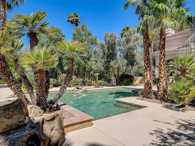 2041 Troon Dr — Photo 73