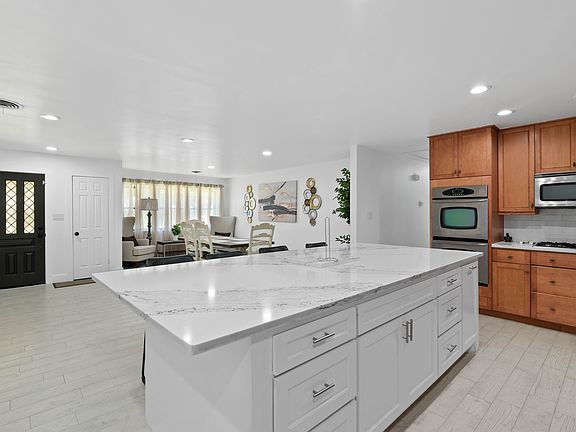 3rd image of 4629 Fawn Dr