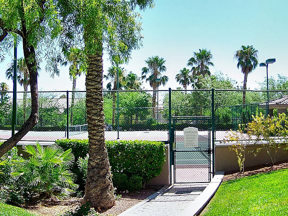 BBQ & Tennis courts