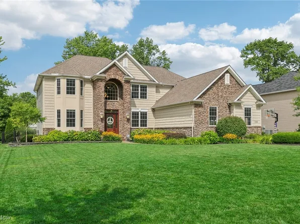 3180 Stone Wheel Run St, Avon, OH 44011