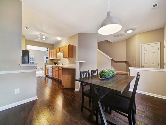 4th image of 635 Atherton Way
