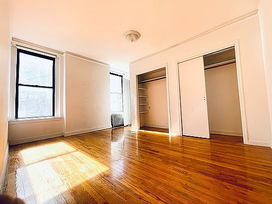 4th image of 301 W 20th St #3F
