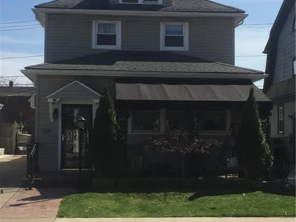 319 E Hazeltine Ave, Buffalo, NY 14217