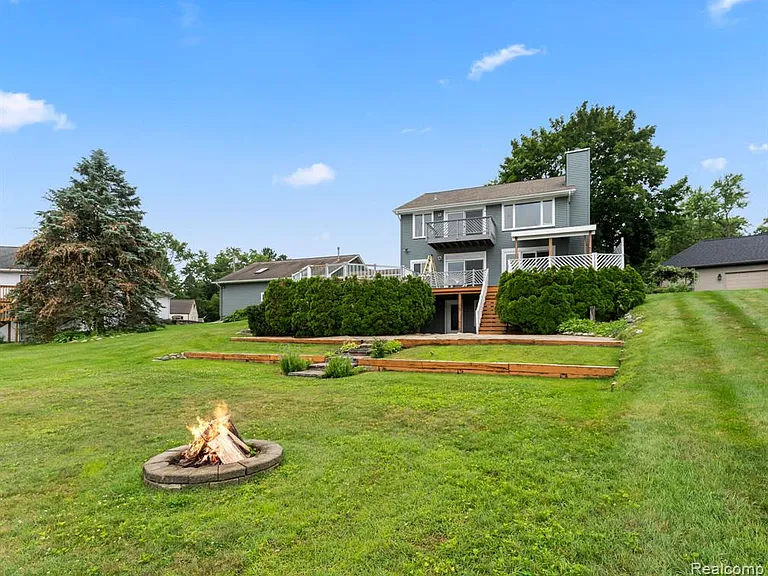 6628 Longworth Dr — Photo 24