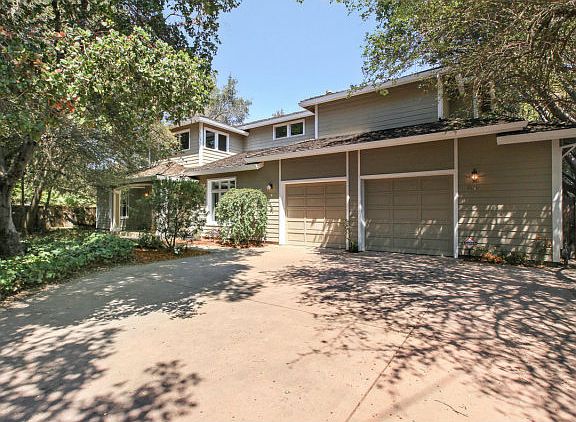 3rd image of 1070 Coleman Ave