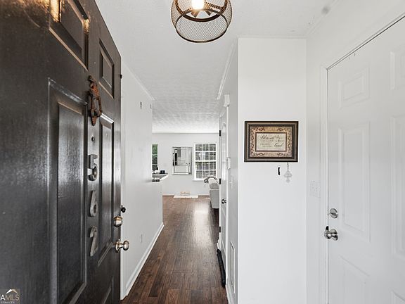 4th image of 562 Brewer Dr