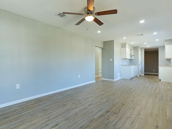 4th image of 3226 Shawn Marie St