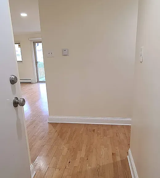 693 E Fullerton Ave #208 — Photo 2