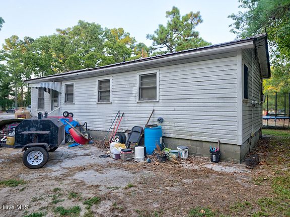 5th image of 27820 Aberdeen Road