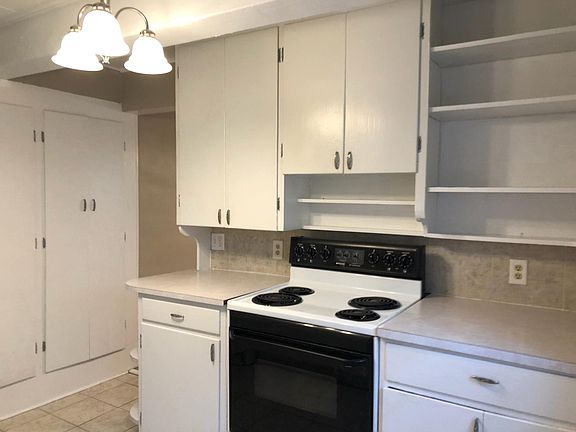 4th image of 606 S 32nd Ave #1