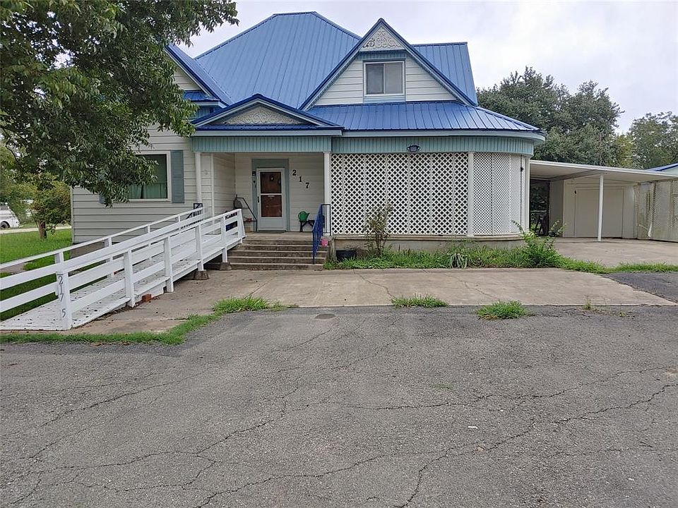 217 N 5th St, Lott, TX 76656 Zillow