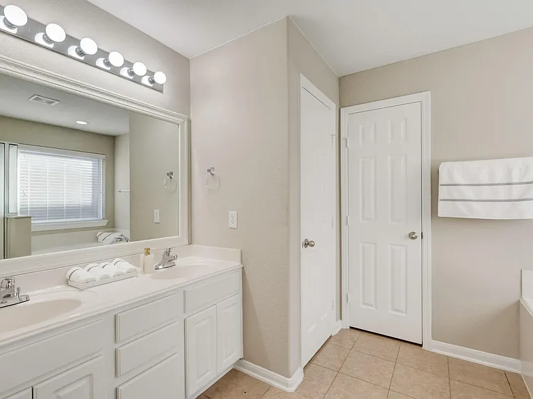 7219 Palmito Ranch Dr — Photo 30