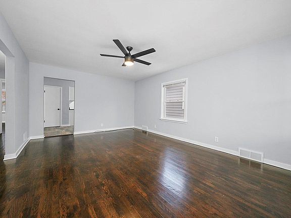 5th image of 236 Waltham St