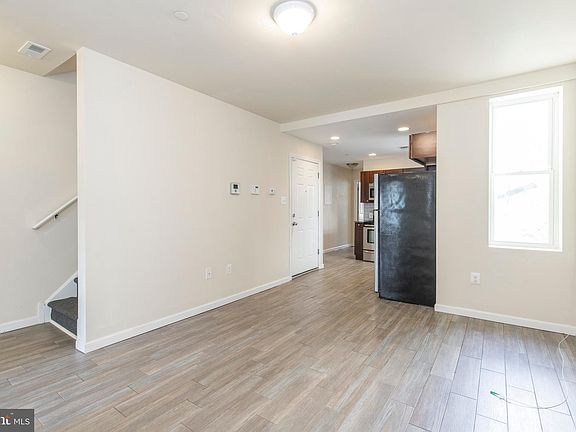 3rd image of 1824 N Willington St Floor 2
