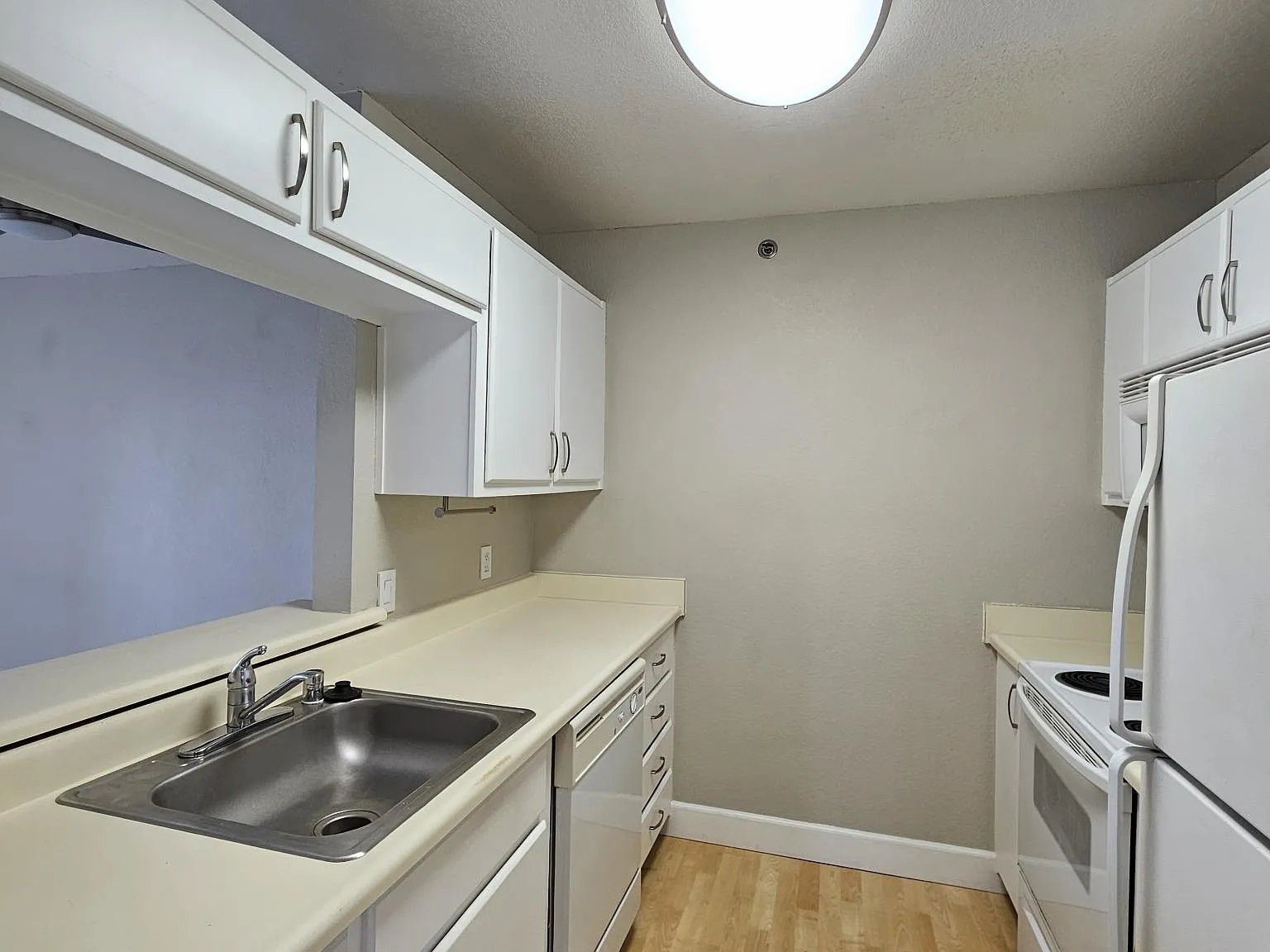 1 bed, 643 sqft, $2,200 — Photo 2