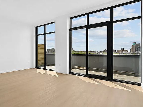2nd image of 645 Park Pl #8A