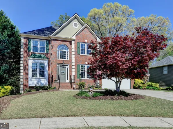 320 Hillside Manor Dr, Sugar Hill, GA 30518