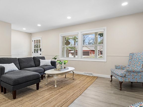 5th image of 921 Geller Ct