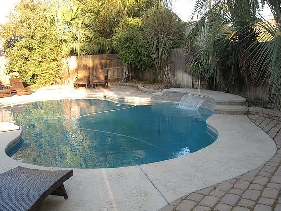 4th image of 2735 W Taylor Ave