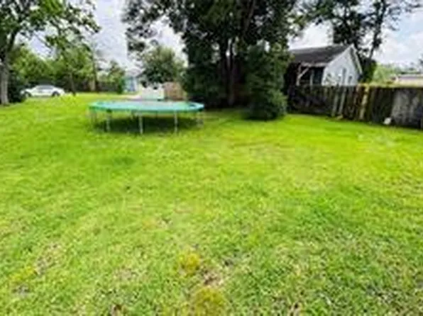 305 E Defee Ave, Baytown, TX 77520