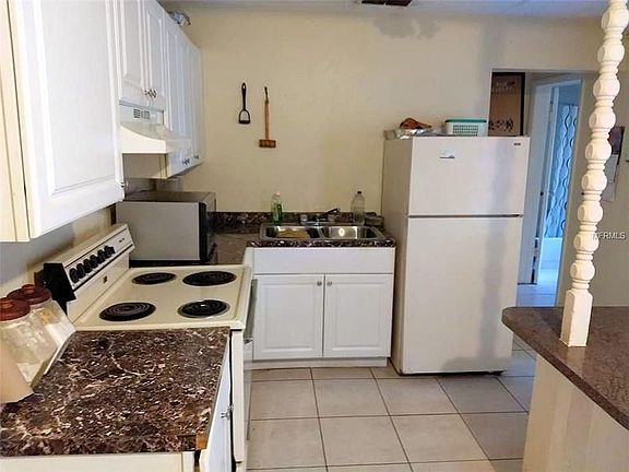 5th image of 1202 E Curtis St