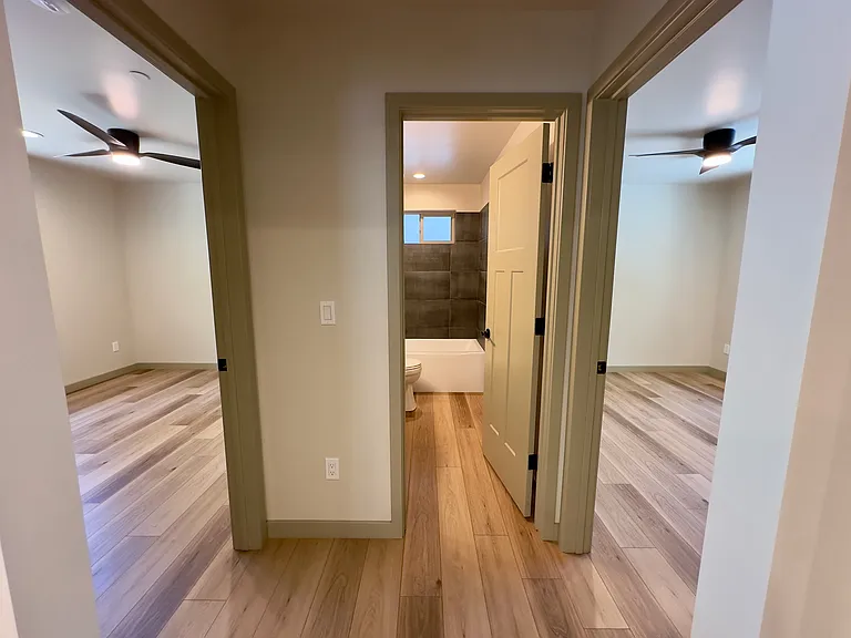 871 Glorene Ave #B — Photo 11