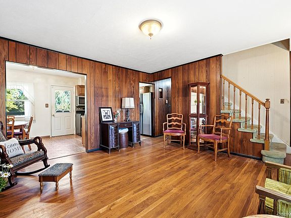 4th image of 9 Stillwell Street