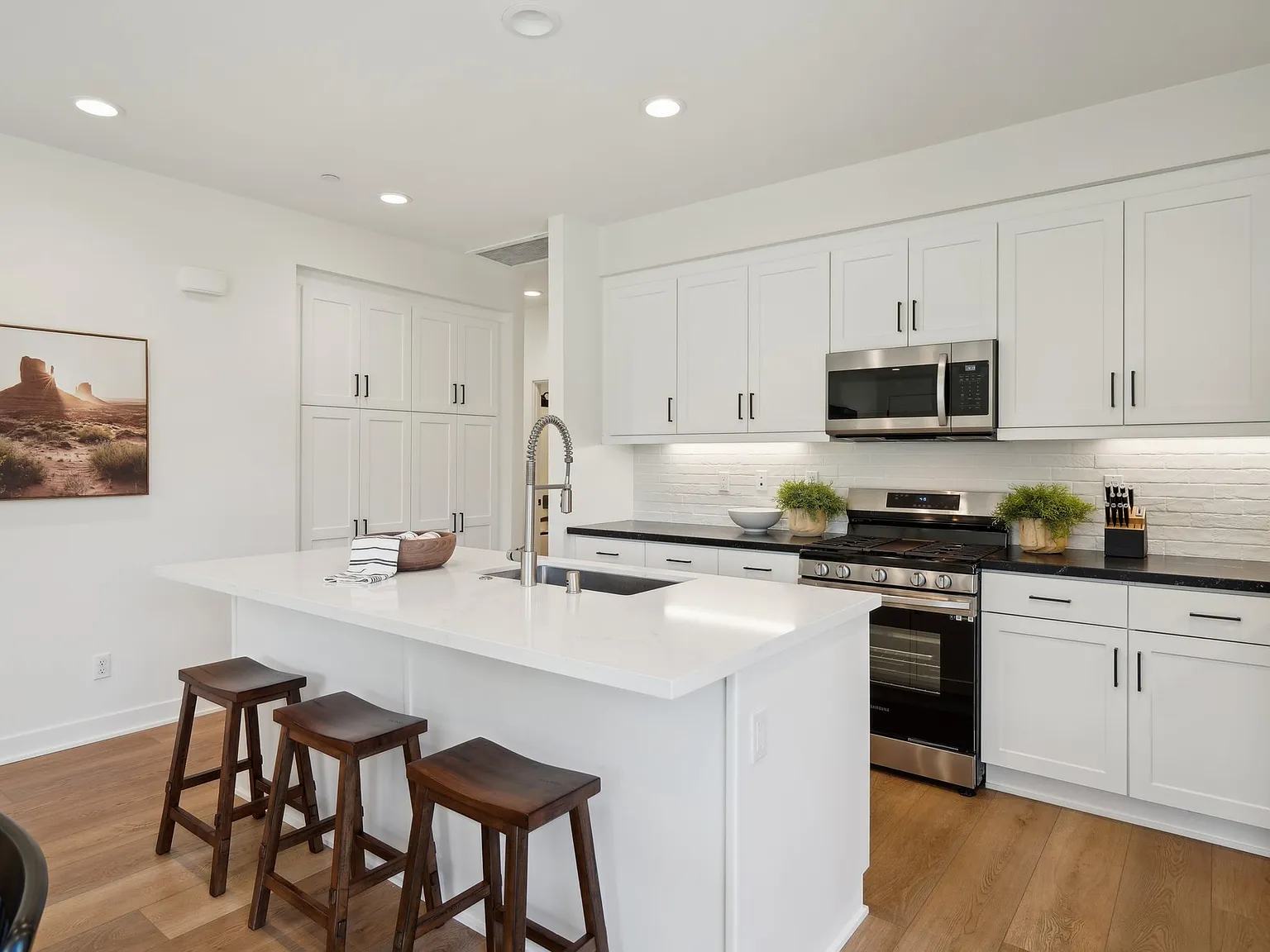 3 bed, 1562 sqft, $7,000 — Photo 4