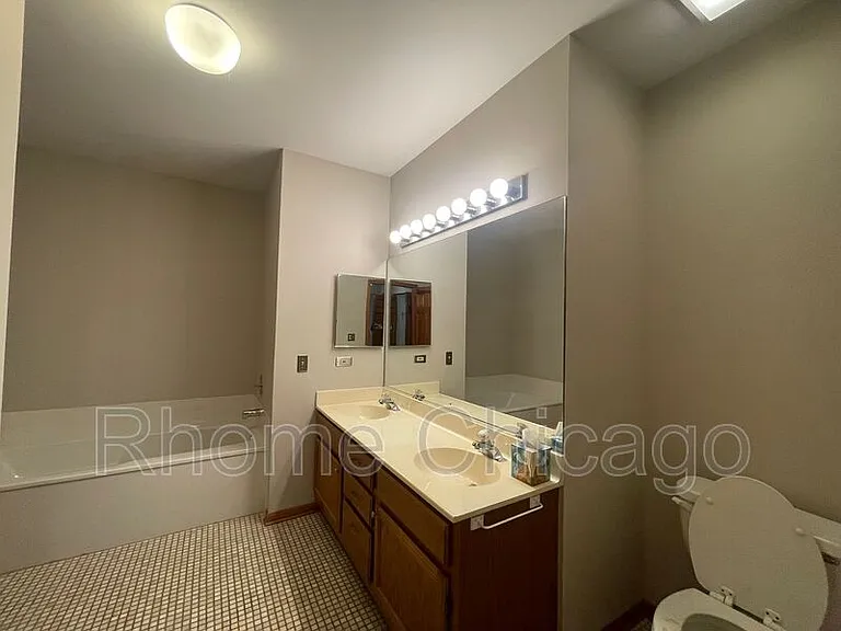 519 W Parkside Dr — Photo 29