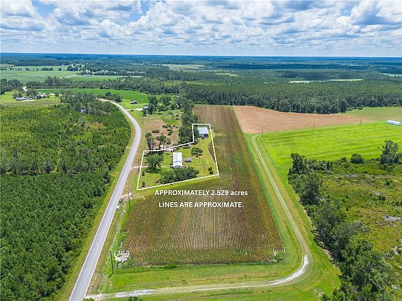 3rd image of 596 Teakwood Rd