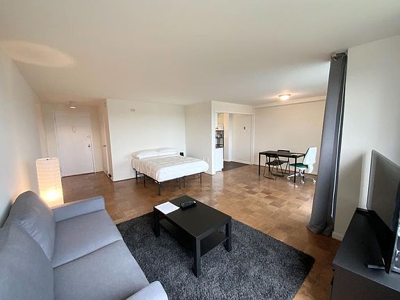 3rd image of 10201 Grosvenor Pl #1214A