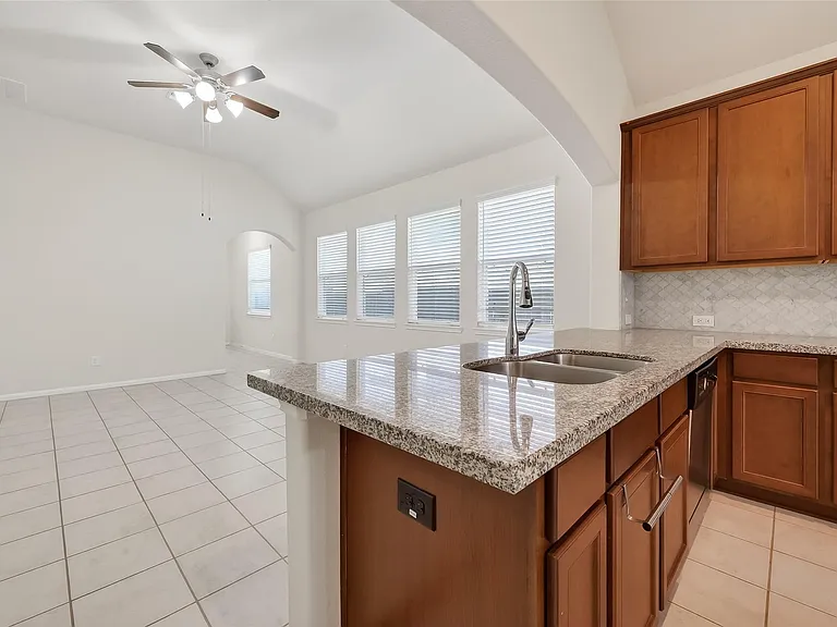 7631 Granite Terrace Ln — Photo 15