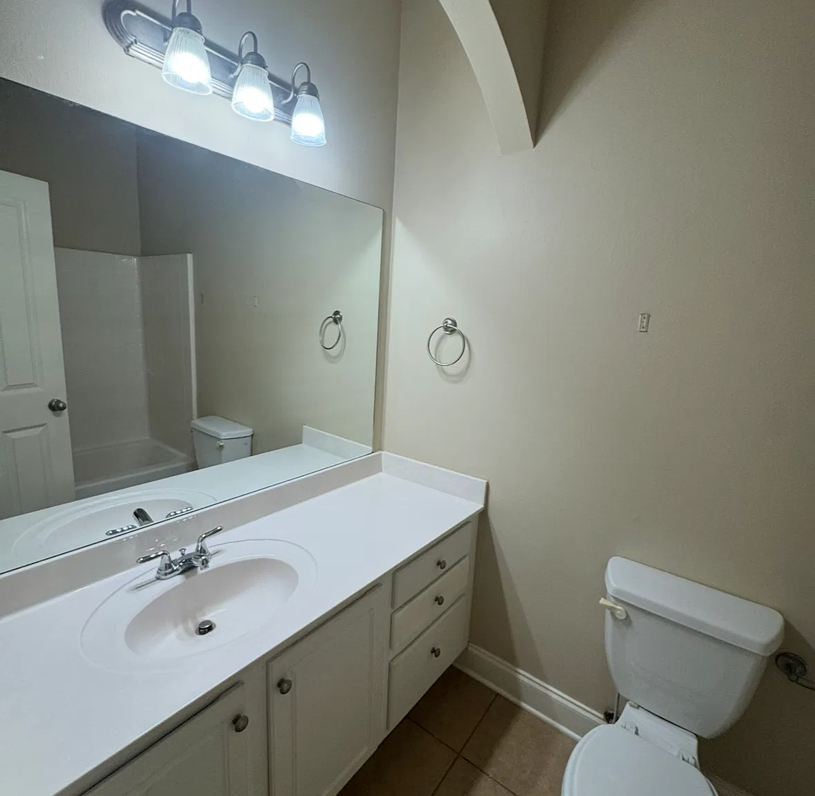 2 bed, 1285 sqft, $1,450 — Photo 3