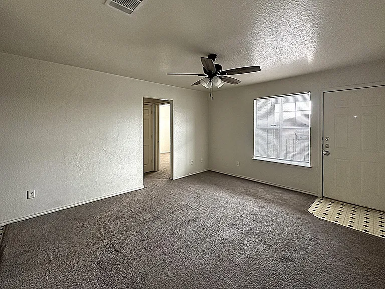 2801 Cantabrian Dr #D — Photo 6