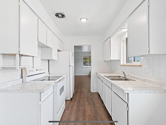2nd image of 5579 S Delaware St