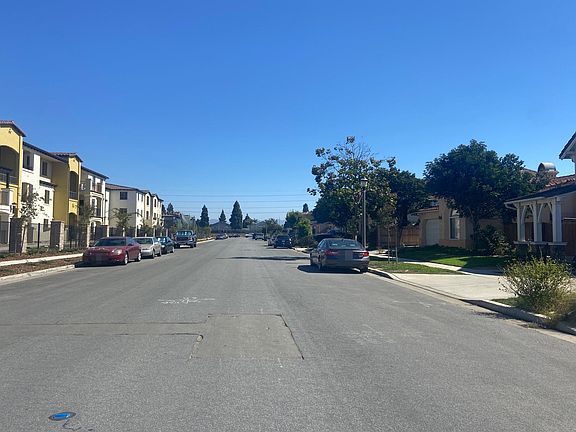 4th image of 842 W Provance Ave