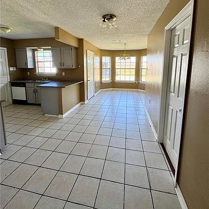 3rd image of 8765 Houma Dr