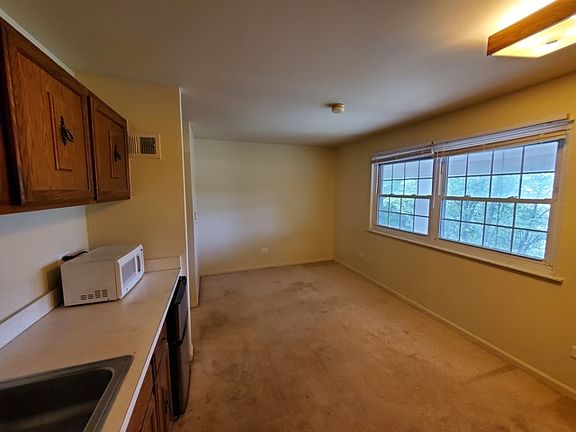 5th image of 5601 Carriageway Dr APT 315