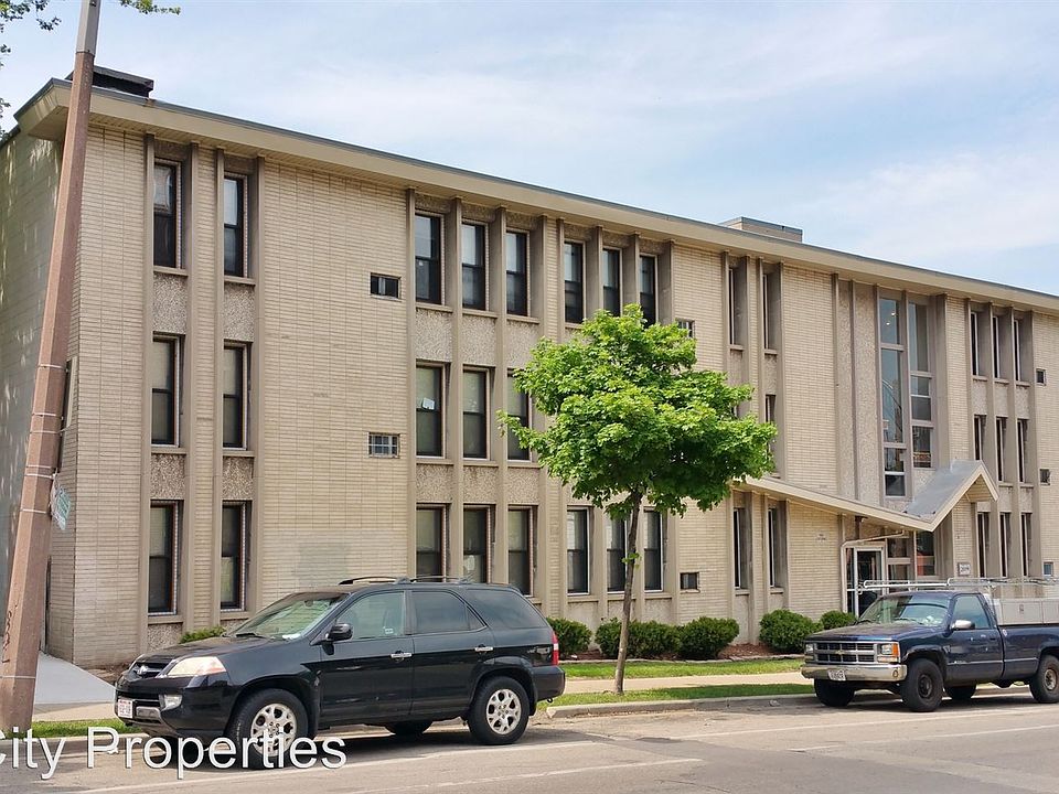 1st image of 2019 N Farwell Ave APT 101