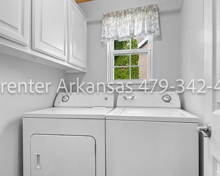 2943 E Setter St — Photo 20