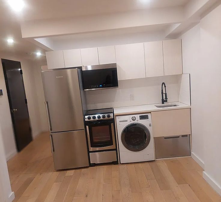1st image of 26 Park Pl Floor 3