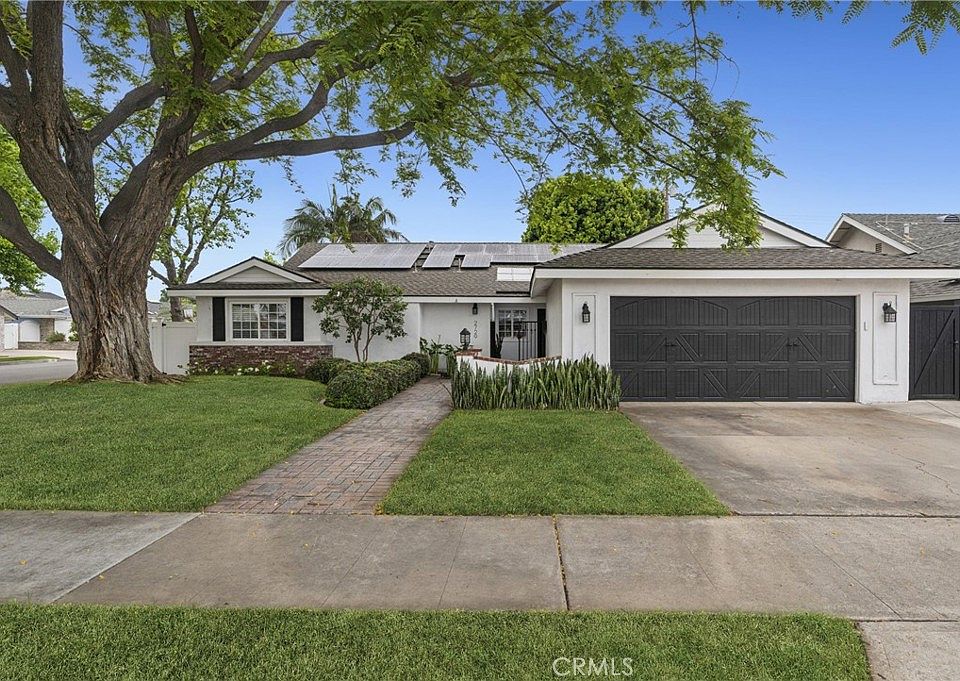 1st image of 2729 E Dorothy Pl