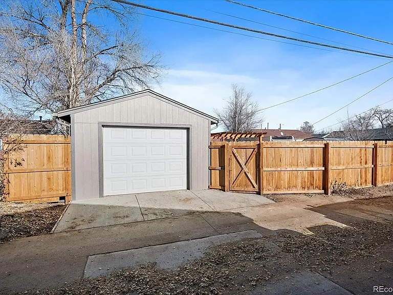 3500 E 30th Ave — Photo 8