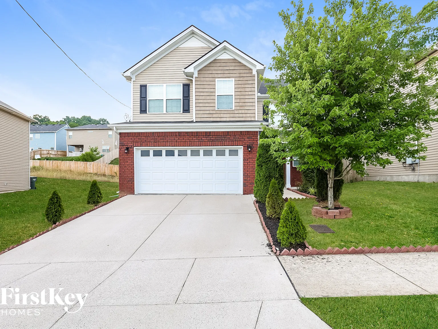 3 bed, 2.5 bath, 1679 sqft, $2,220 — Photo 1